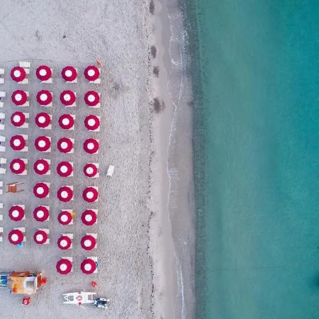 شقة فندقية Residenze Mare E Pineta 3*